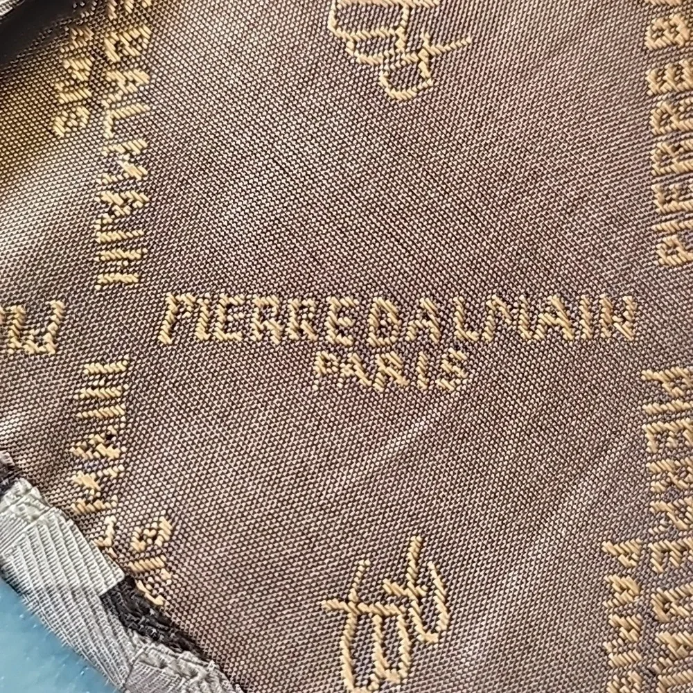 Pierre Balmain mens 200% silk tie. Geometric print‎